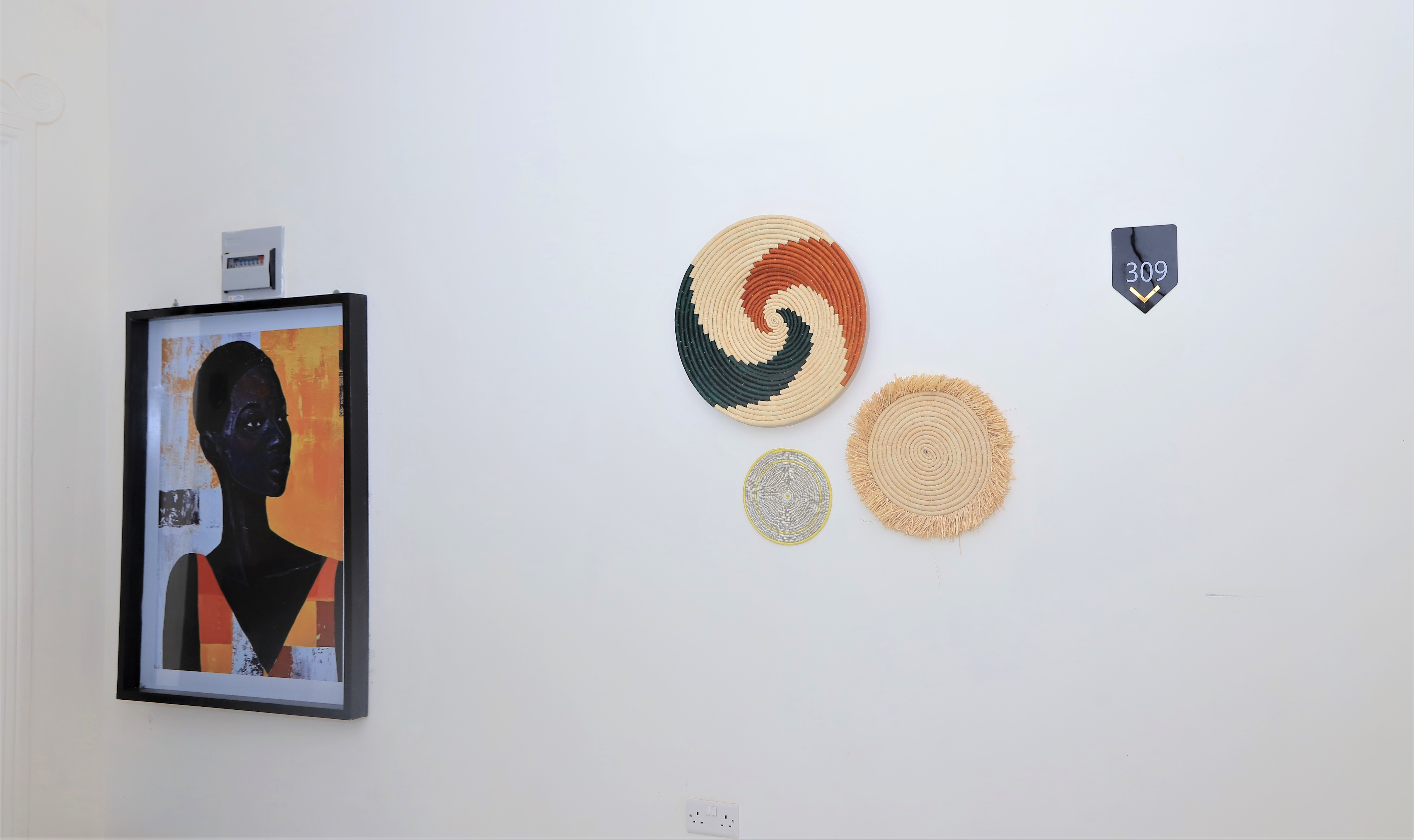 The Marina Stays - Luxury lakeside suite 4